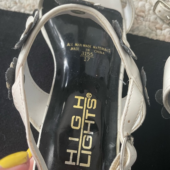 Vintage Little Girl Flower Sandals - Picture 9 of 11